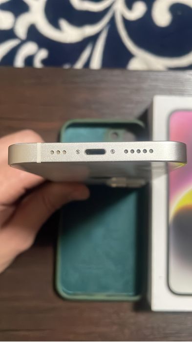 iPhone 14 128 в родне и в идеале