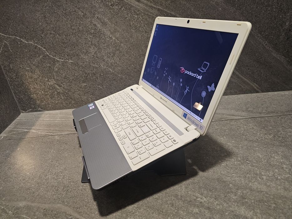 Отличный Ноутбук Acer (core i5/6ОЗУ/500HDD)