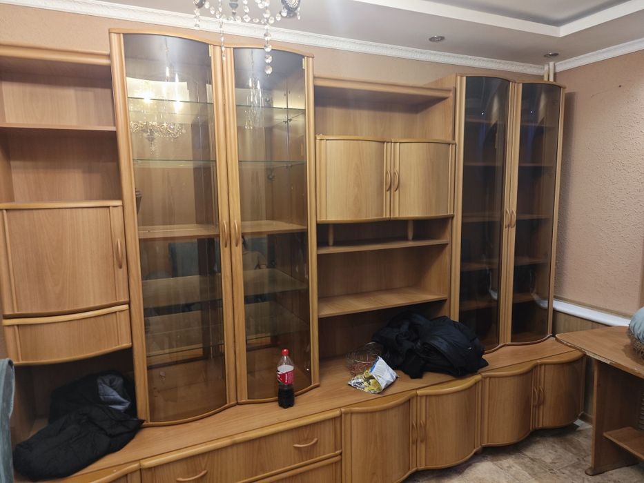 Продается сервант