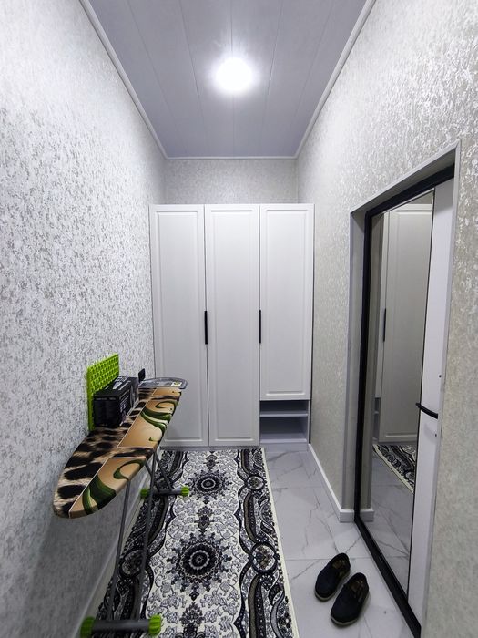 Сдаётся 1 комнатная квартира на 2 этаже.