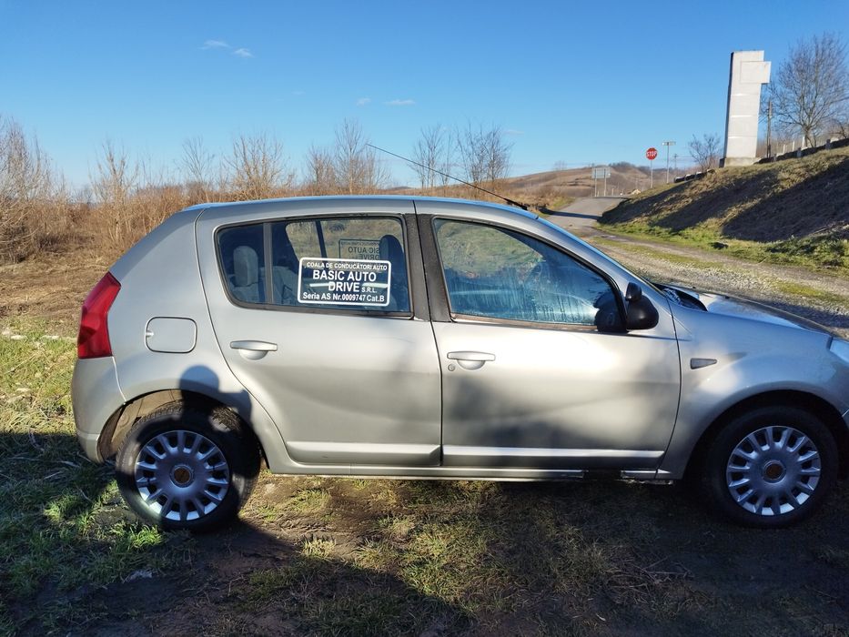 DACIA Sandero 2008 — imagine 4