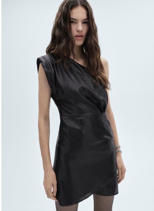 Новое чернре платье