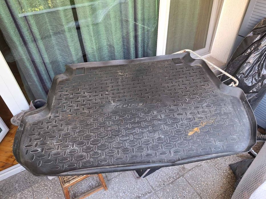 Оригинална стелка за багажник за Toyora Corolla E12