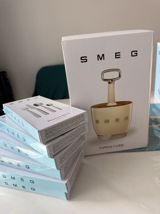 Набор столовых приборов SMEG