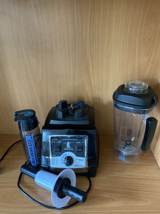 Продам профессиональный блендер Rawmid Dream samurai BDS-04