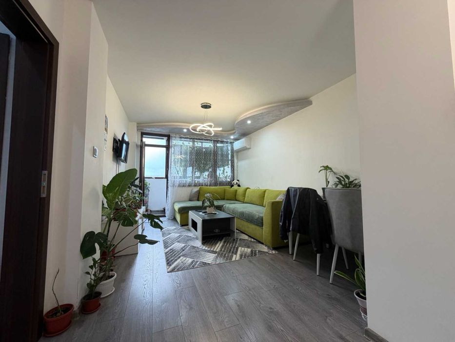 Продава се Двустаен апартамент в Попово - 60 кв.м за 1300 €/кв.м - Снимка #1