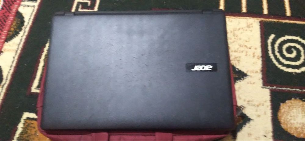 Acer noutbuk(  noutbuk 1 qoʻl ishlagan holati ideal)