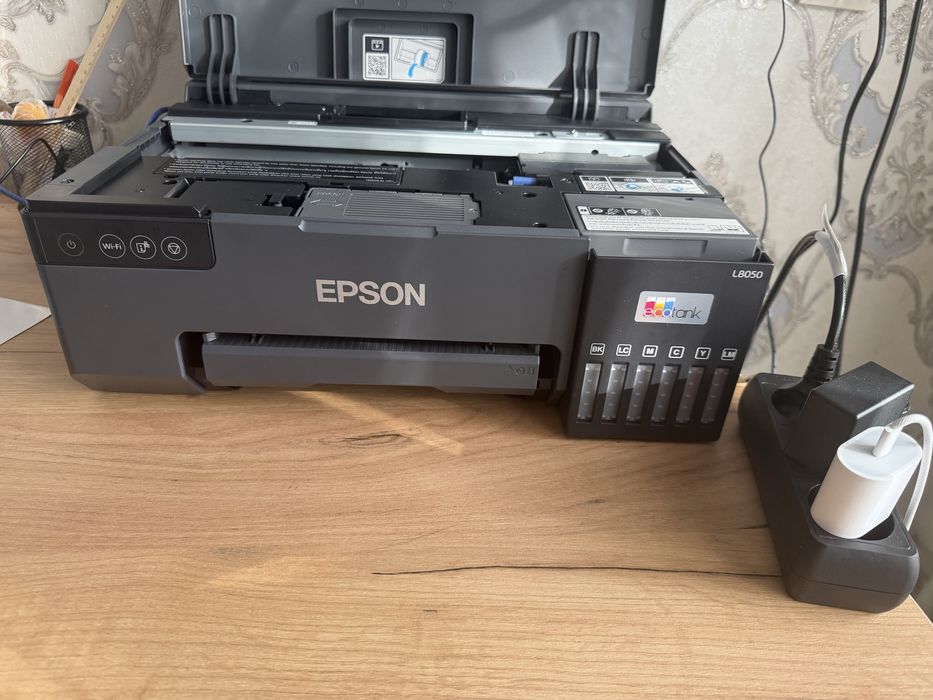 EPSON L8050 Принтер сатылады почти Новый