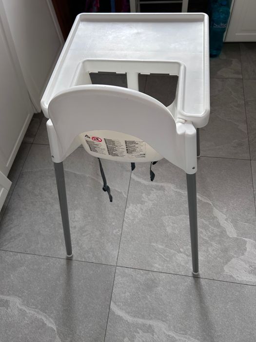 Sterilizator Philips Avent și scaun masă Antilop
