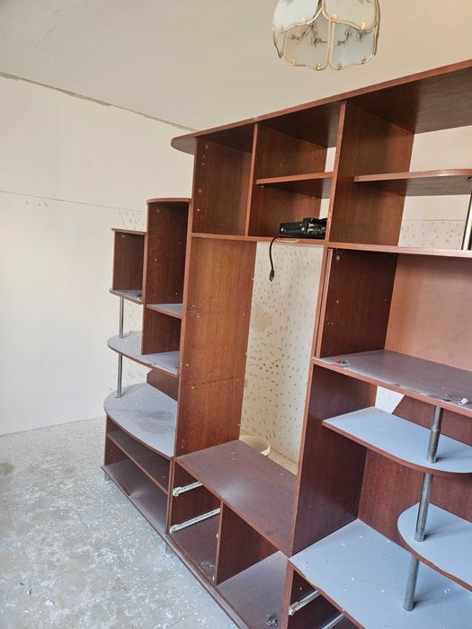 Продается стенка б/у в хорошем состоянии