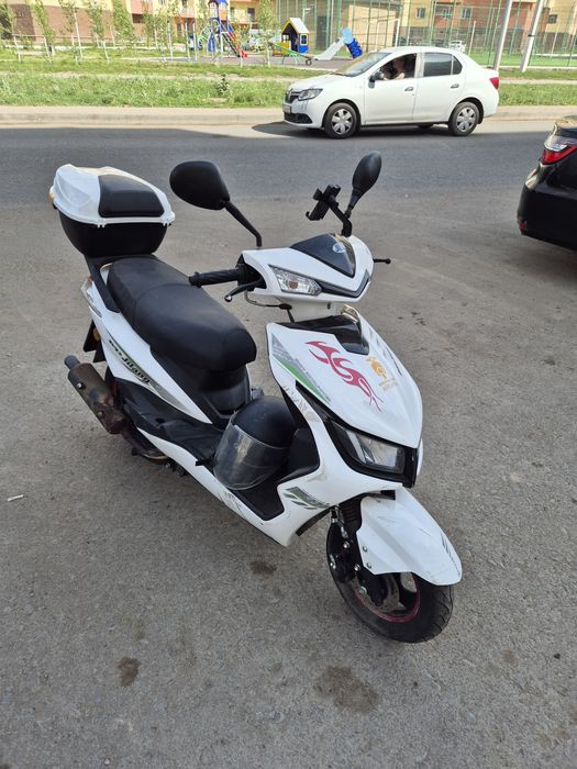 Аренда скутера м8