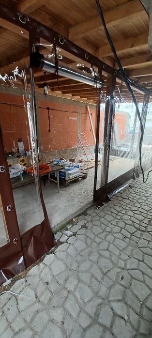 Изработка и монтаж на ветроупорни завеси от прозрачен кристал  винил