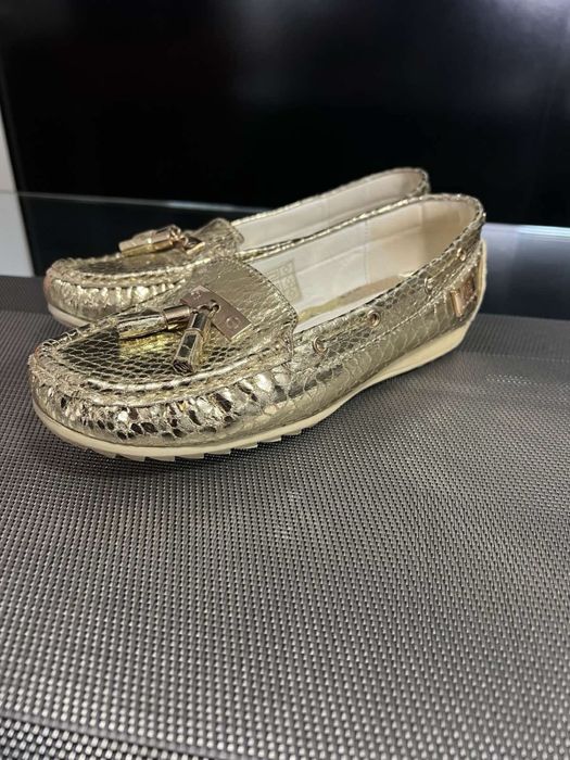 Laura Biagiotti златисти мокасини