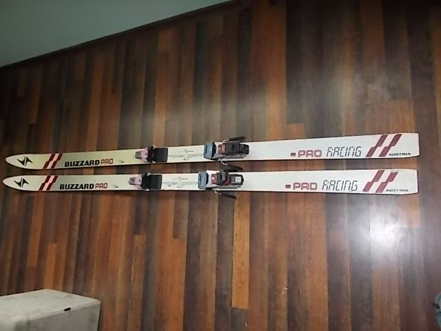 Ски стар модел  185 см.