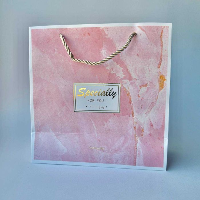 Нежный подарочный набор для ухода