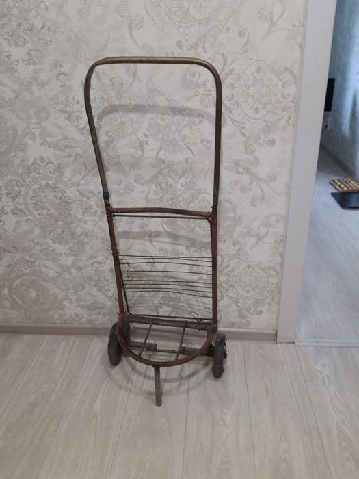 Тележка для перевозки сумок