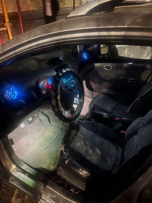 Chevralet spark sotiladi