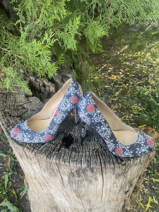 Дамски обувки с ток Bata номер 36