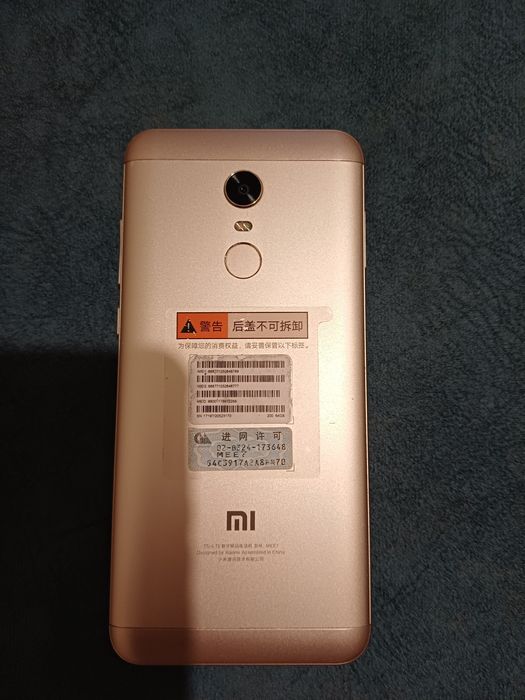 Срочно продам .одни руки Redmi 5 plus