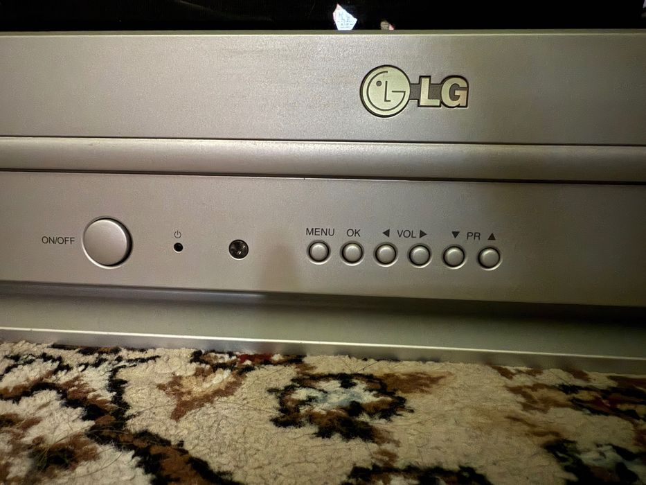Телевизор LG 29FD1RL