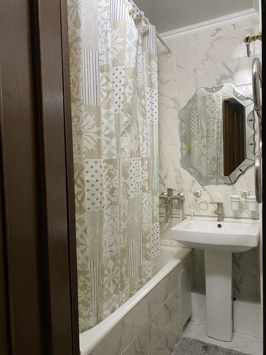 Суточная квартира. Мкр восток.