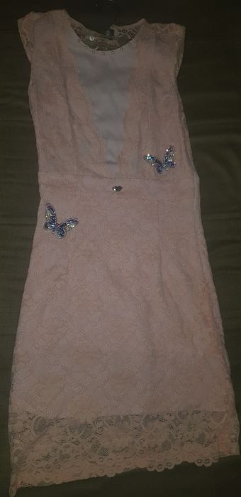 Рокля Луци безупречна