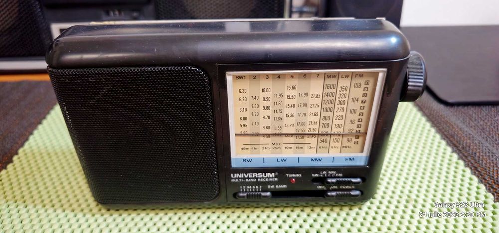 Radio portabil UNIVERSUM