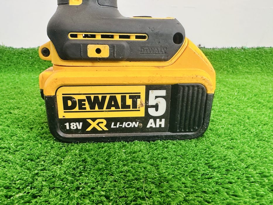 Impact Dewalt DCF887