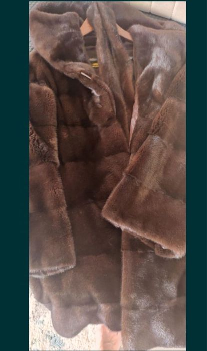 Продам шубу Blackglama