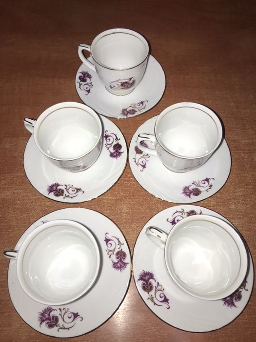 Set portelan cani si pahare pentru cafea