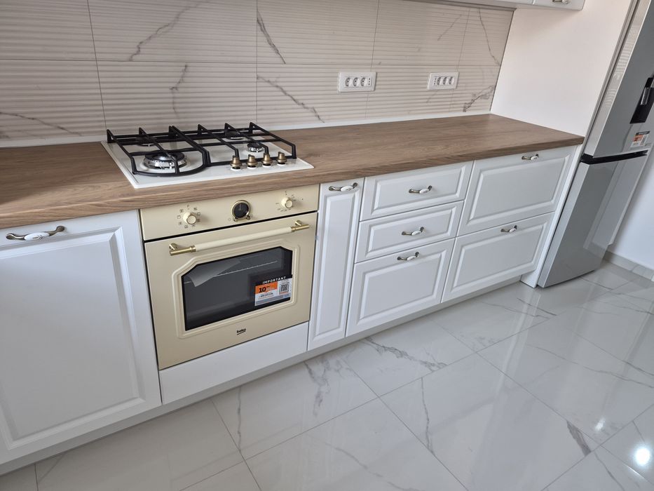 Cuptor incorporabil Beko crem nou