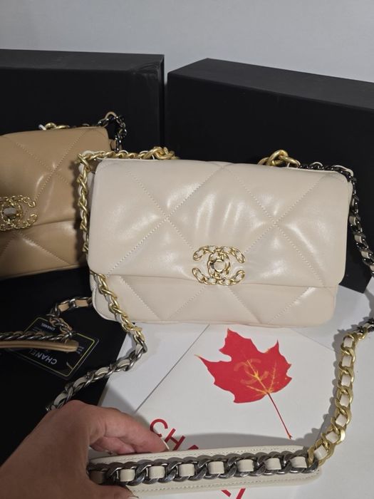 Дамска чанта Chanel flap 19 bag