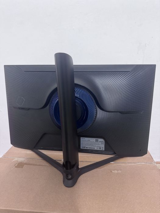 Монитор SAMSUNG 24-дюймов (144Hz)