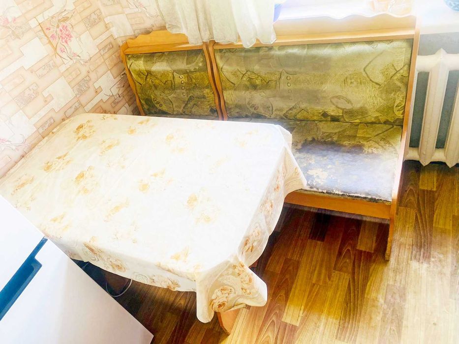 Стол со сиденьями