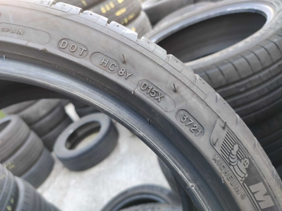 2бр Летни гуми 245 35 18 - Michelin