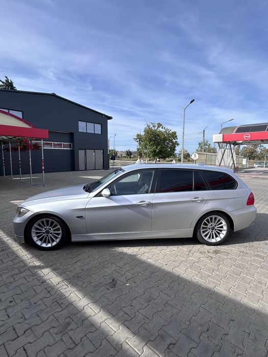 BMW 320D e90,163 hp.