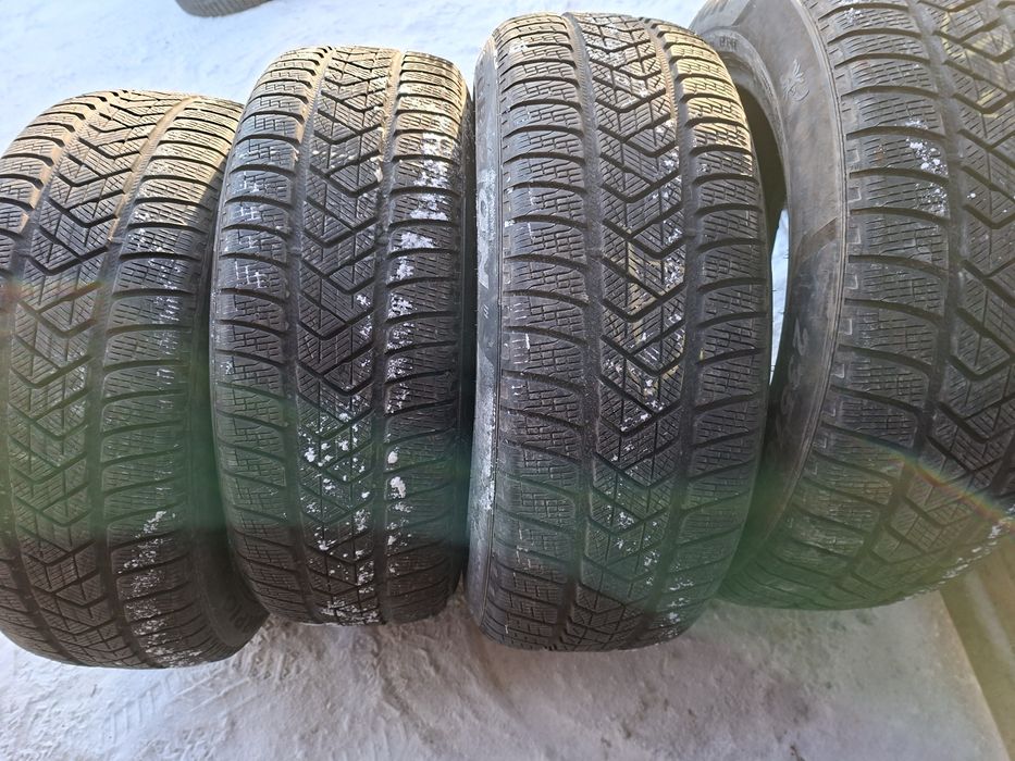 Продам шины. 235/60/19 пирелли