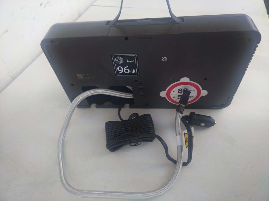 Немски компресор за автомобил
PSA.  ACTIVE TOOLS  12V  15A. 180W
Pmax = 620kPa = 6.2bar = 90psi
T nom = 15min / ниво на шум 96dB 
Внос от Германия 
Из