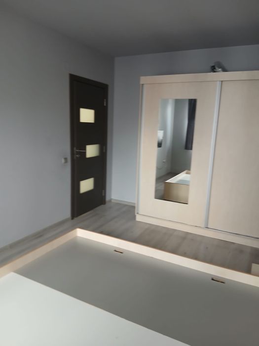 Închiriez apartament cu două camere în Florești