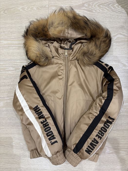 Яке Avin с естествен косъм