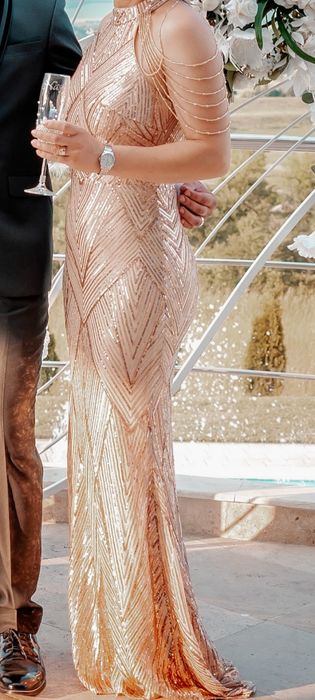 Rochie de seara eleganta din paiete aurii, tip sirena
