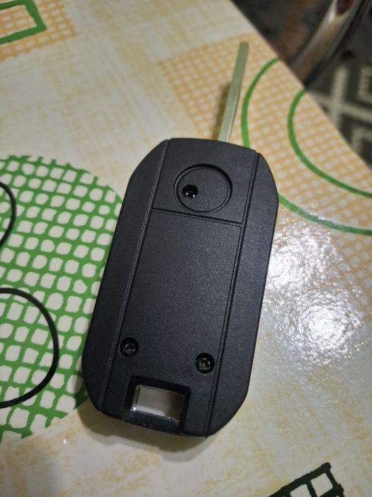 Carcasa cheie tip briceag pentru Opel Corsa