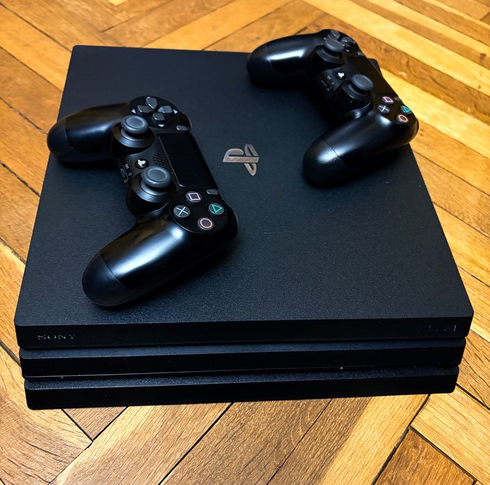 PS4 pro+два джойстика+5игри