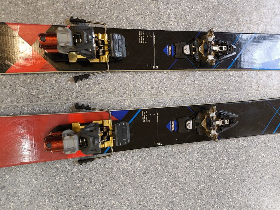 Schiuri de tură/freeride Dynastar