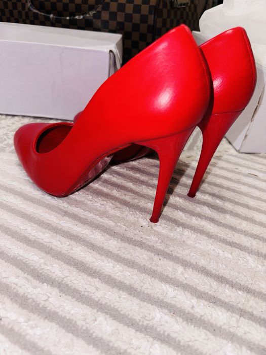 Туфли, надевала 2 раза, как новые