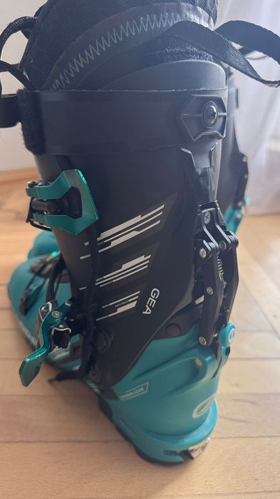Clapari de tura femei Scarpa GEA 245 39 emerald/black