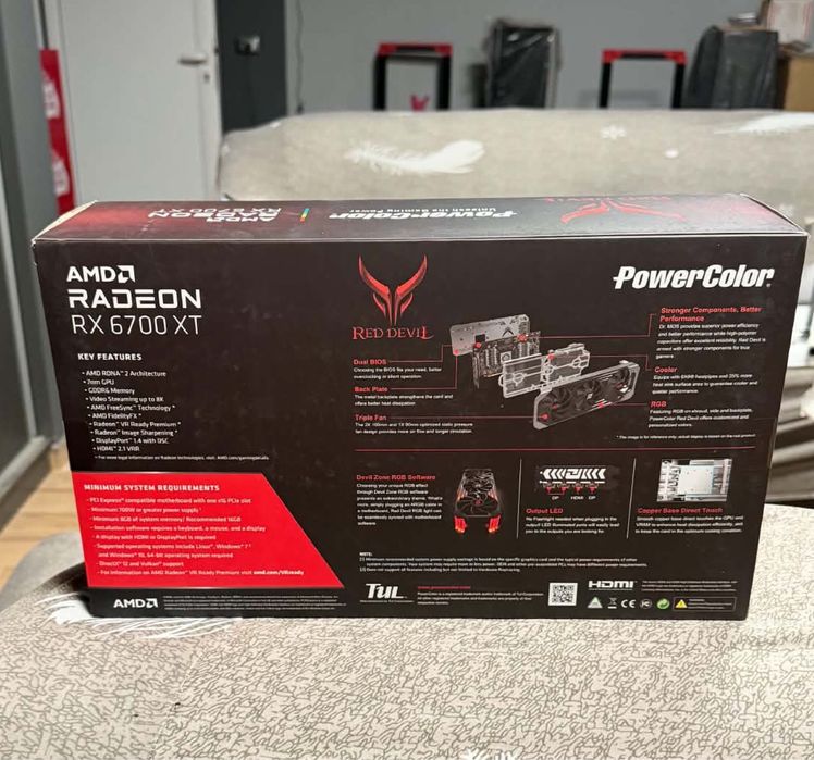 Видео карта RADEON RX6700XT