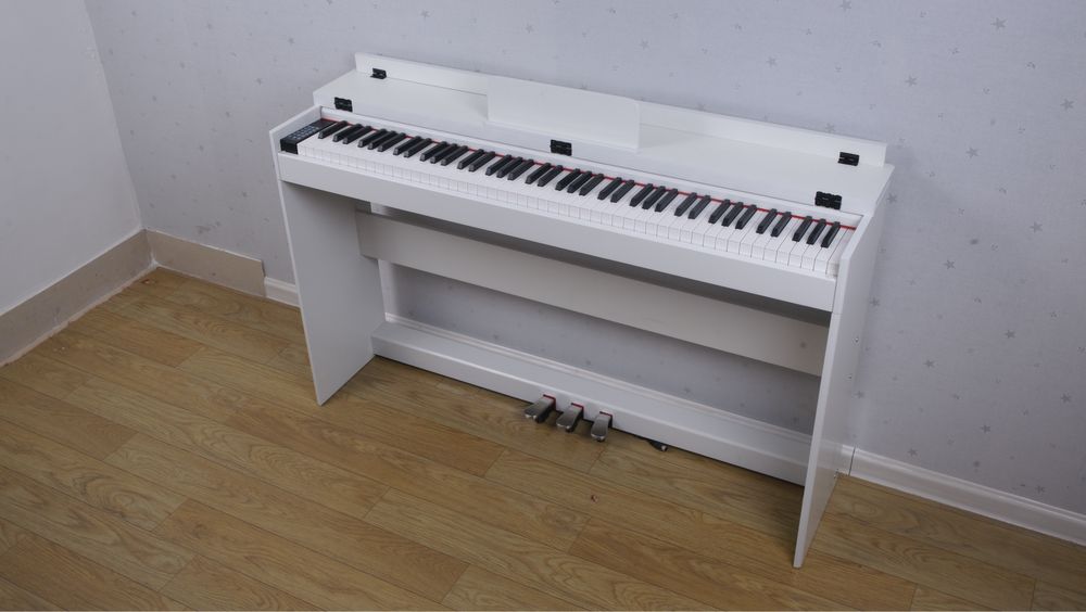 Цифровое пианино с молоточковой механикой