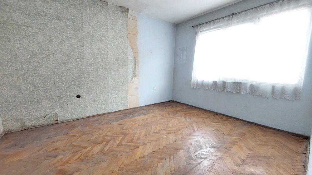 Продава се Тристаен апартамент в Габрово, Център - 68 кв.м за 675 €/кв.м - Снимка #4
