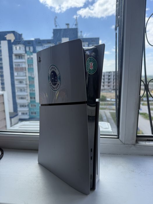 PS5 slim. Play Station 5 slim